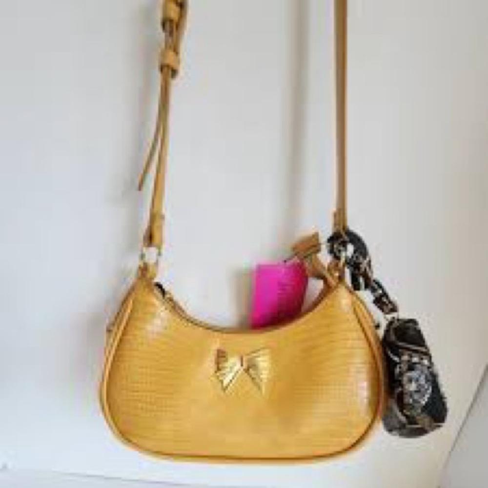 EUC Betsy Johnson Elegant Tan Bow Accent Womens Bag w simply southern accessory